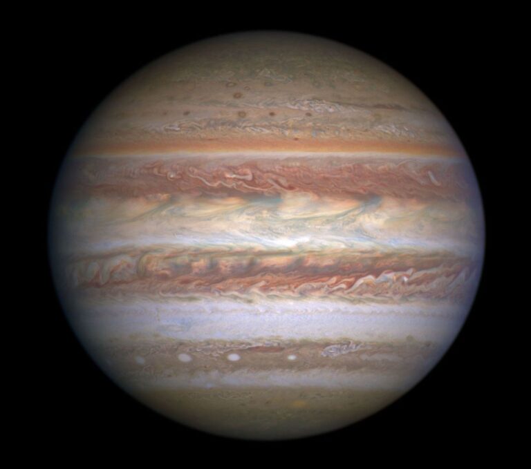 How did Jupiter get so big? Astronomers now believe that it “eating” pieces of other planets.