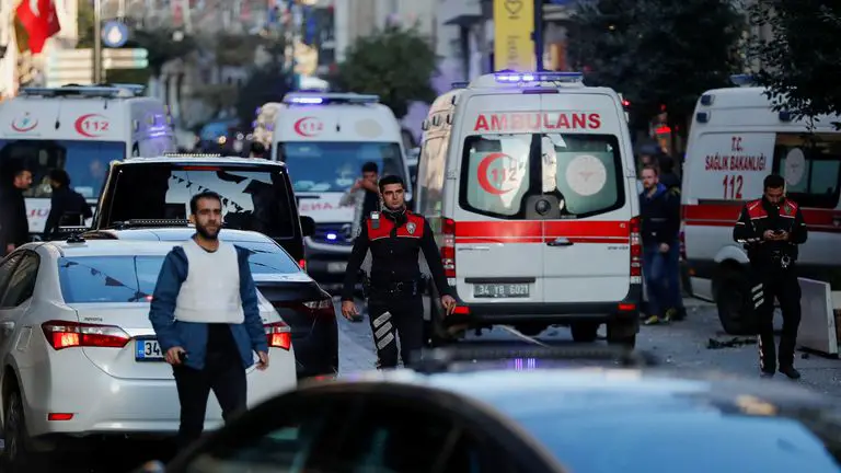 Six killed in Istanbul, including a girl and her father