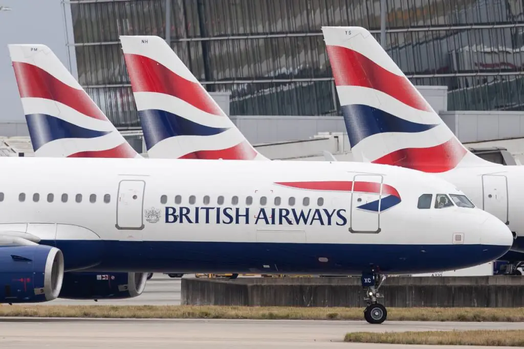 British airways claims it systems 'back up and operating' with 'intermittent difficulties'